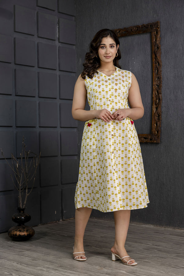 Women's Floral White Cotton Print A-line Kurta