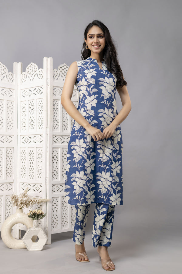 Myaza Women Blue White Flower Pprinted Kurta Pant Set